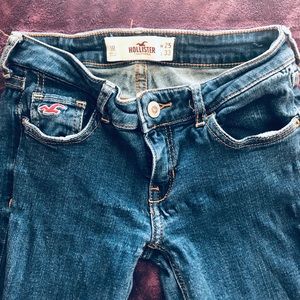 HOLLISTER SIZE 1 SKINNY JEANS!